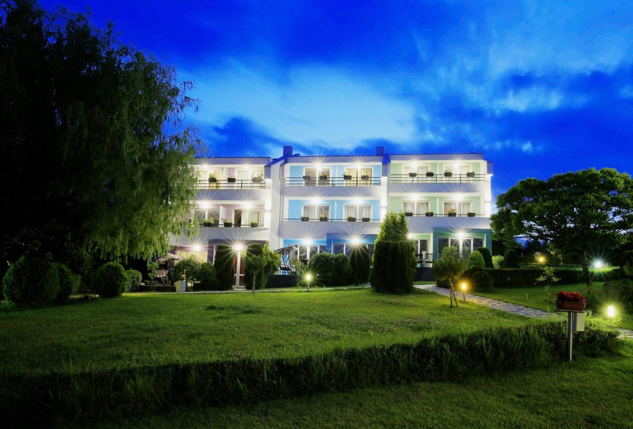 Stayinn Rainbow Houses Beachfront By Asteri Hotels Napospart Kültér fotó