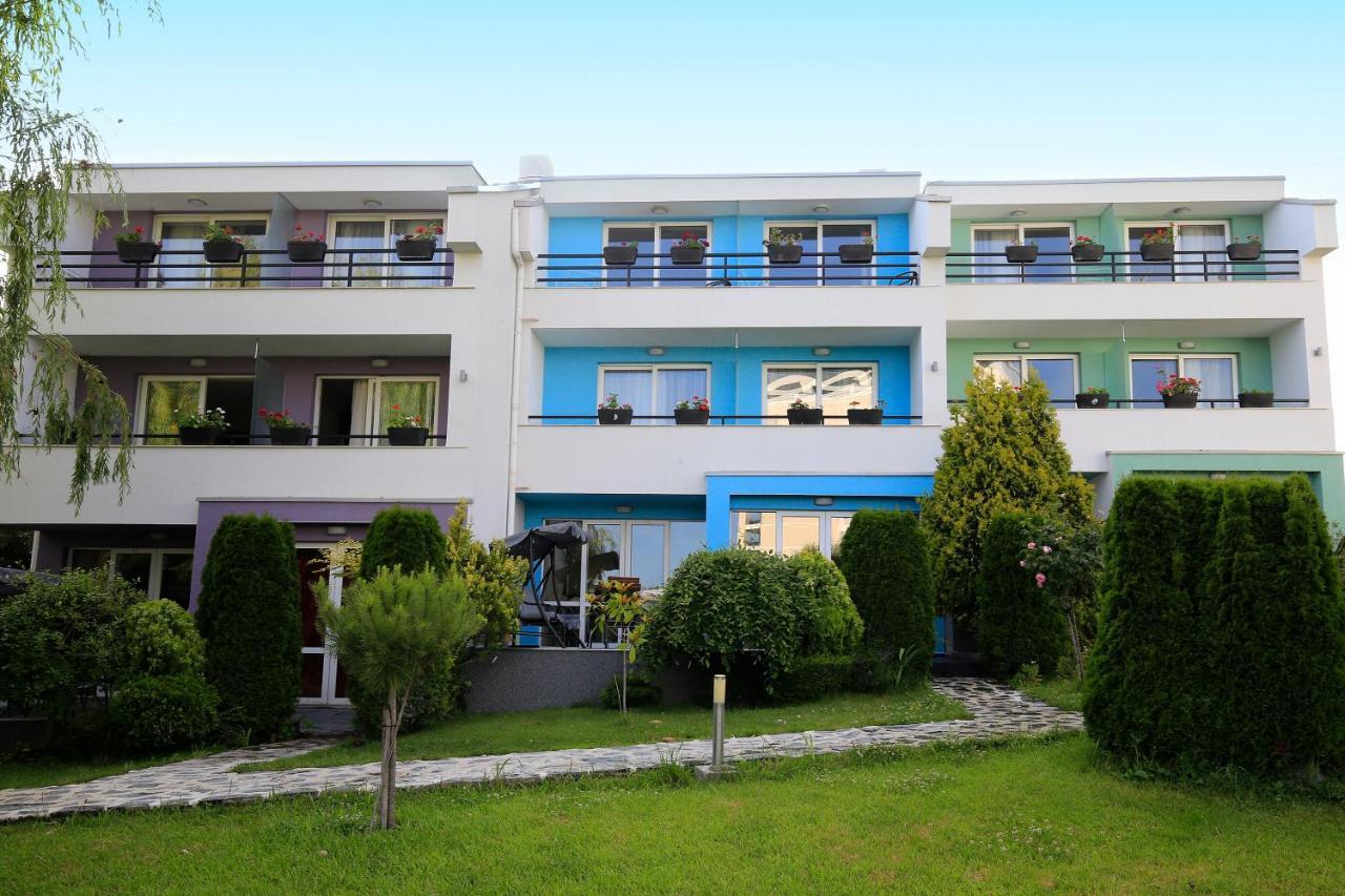 Stayinn Rainbow Houses Beachfront By Asteri Hotels Napospart Kültér fotó