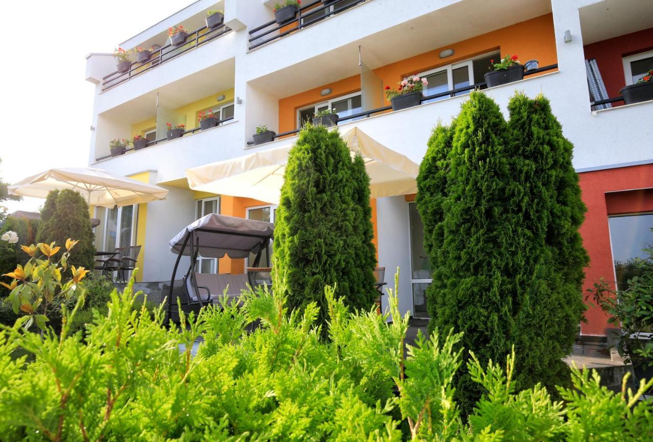 Stayinn Rainbow Houses Beachfront By Asteri Hotels Napospart Kültér fotó