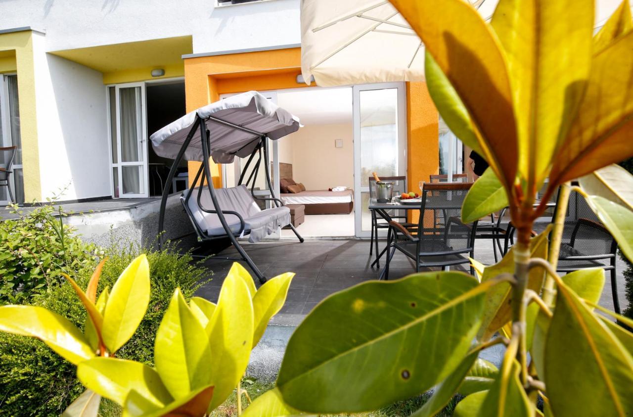 Stayinn Rainbow Houses Beachfront By Asteri Hotels Napospart Kültér fotó